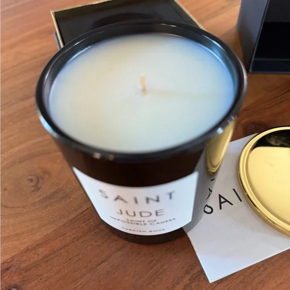 NWT. Saint Candle - Picture 6 of 9